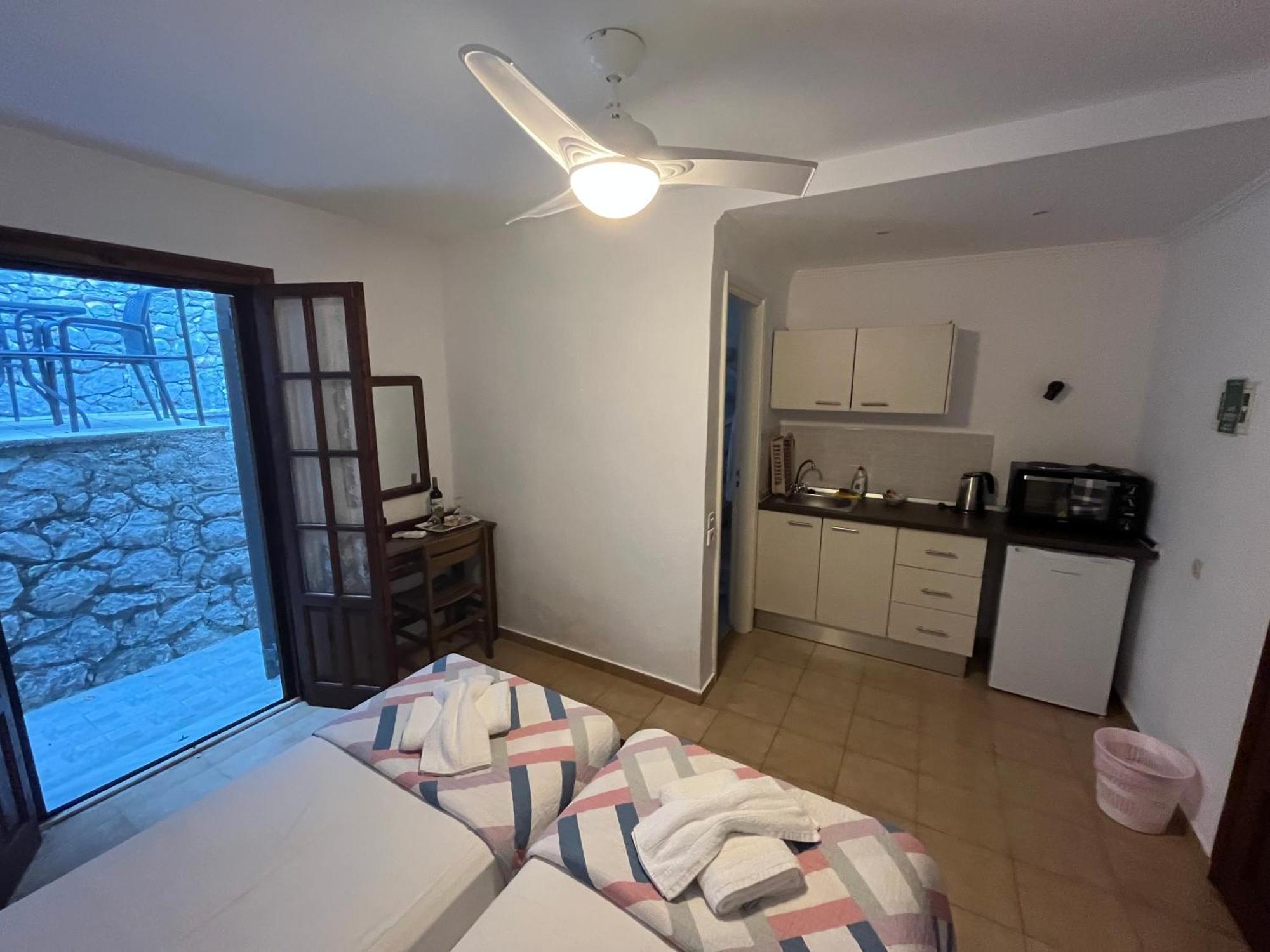 Villa Perris Studios Касиопи Екстериор снимка